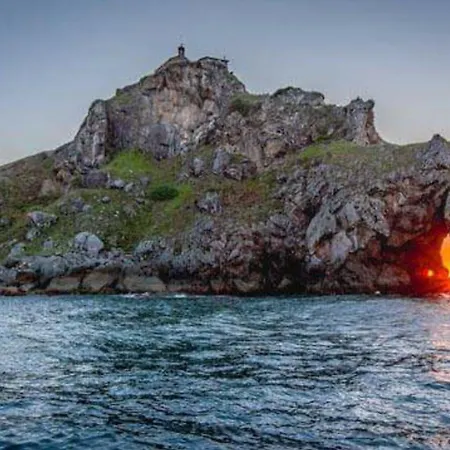 En Urdaibai Nyaraló *